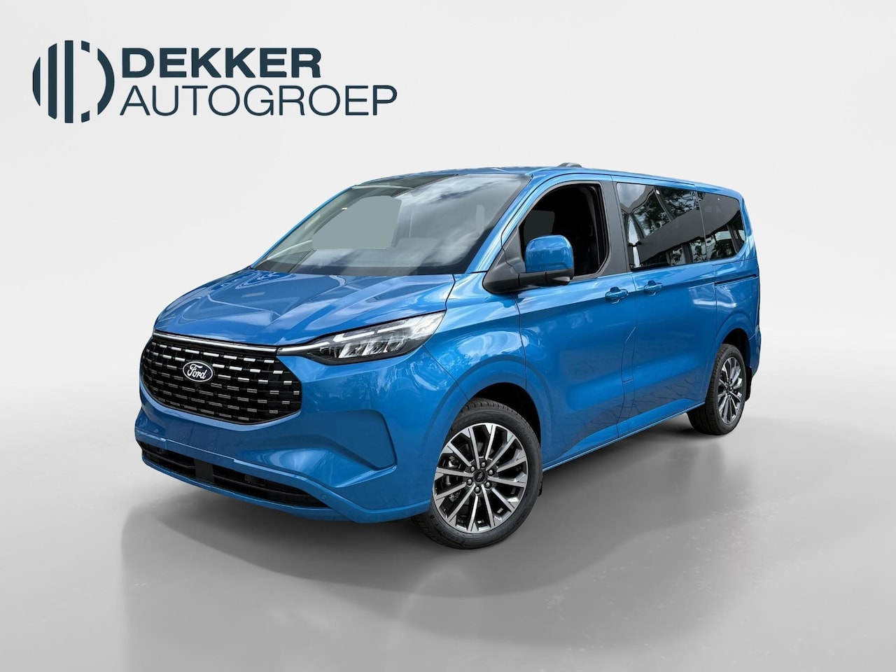 Ford Tourneo Connect - Custom 340 L1H1 Titanium X 2.5i 233pk PHEV eCVT UIT VOORRAAD LEVERBAAR - AutoWereld.nl