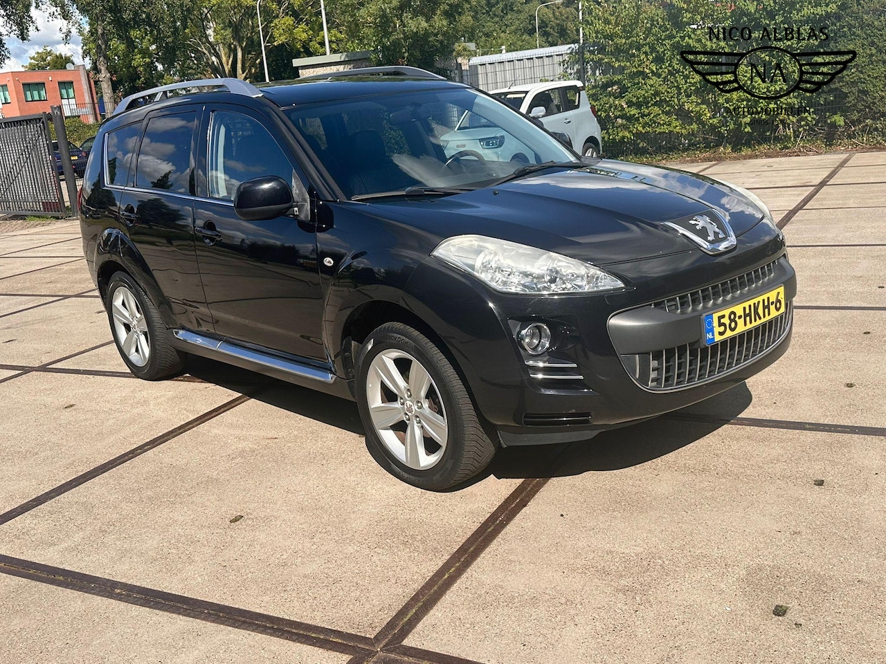 PEUGEOT 4007