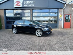 SEAT Leon - 1.2 TSI Style + Navi + Trekhaak