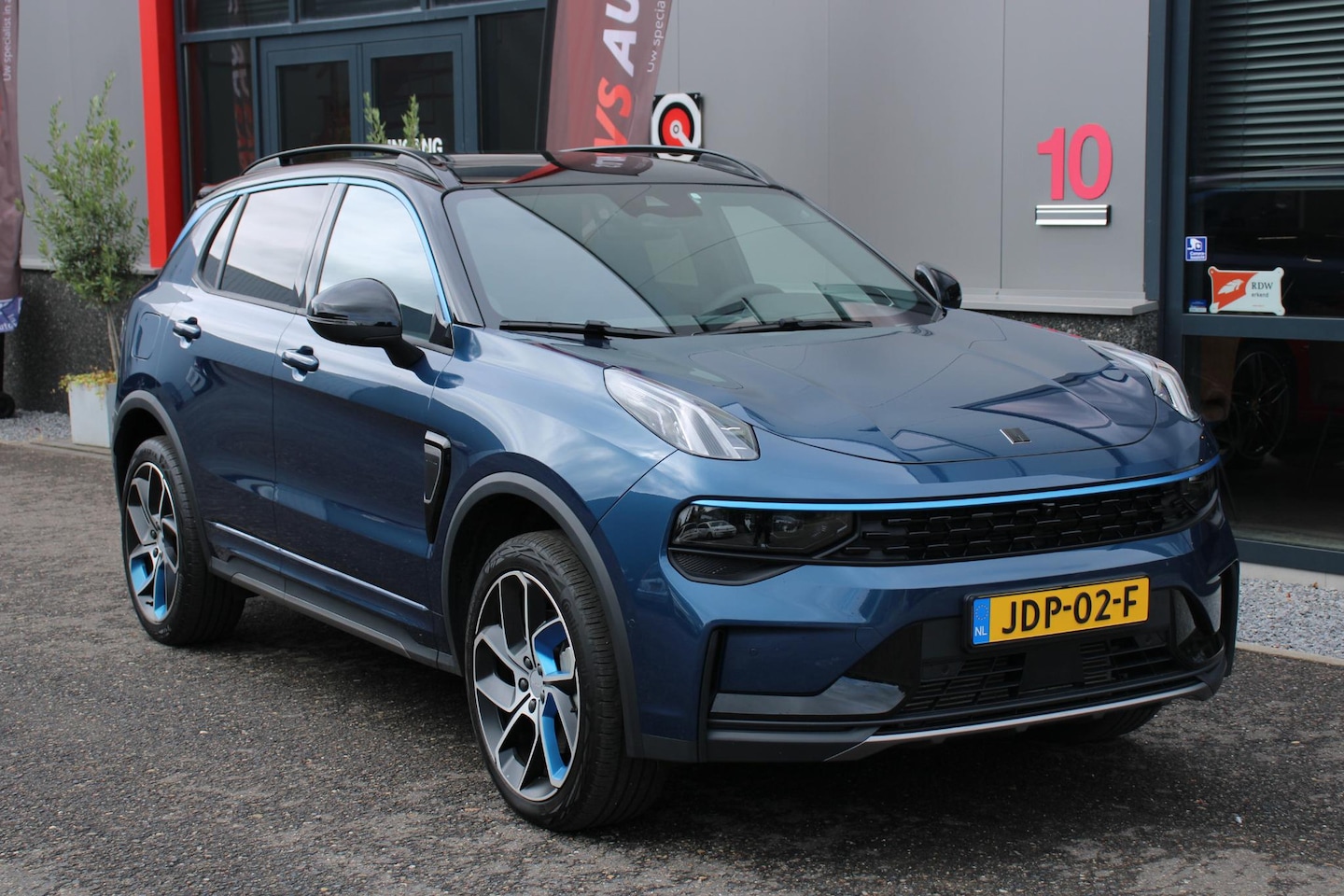 Lynk & Co 01 - 1.5 ZWARTE HEMEL, ROLHOES, MODEL 6-2023 360 CAMERA, CARPLAY, 12DKM - AutoWereld.nl