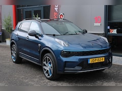 Lynk & Co 01 - 1.5 ZWARTE HEMEL, ROLHOES, MODEL 6-2023 360 CAMERA, CARPLAY, 12DKM