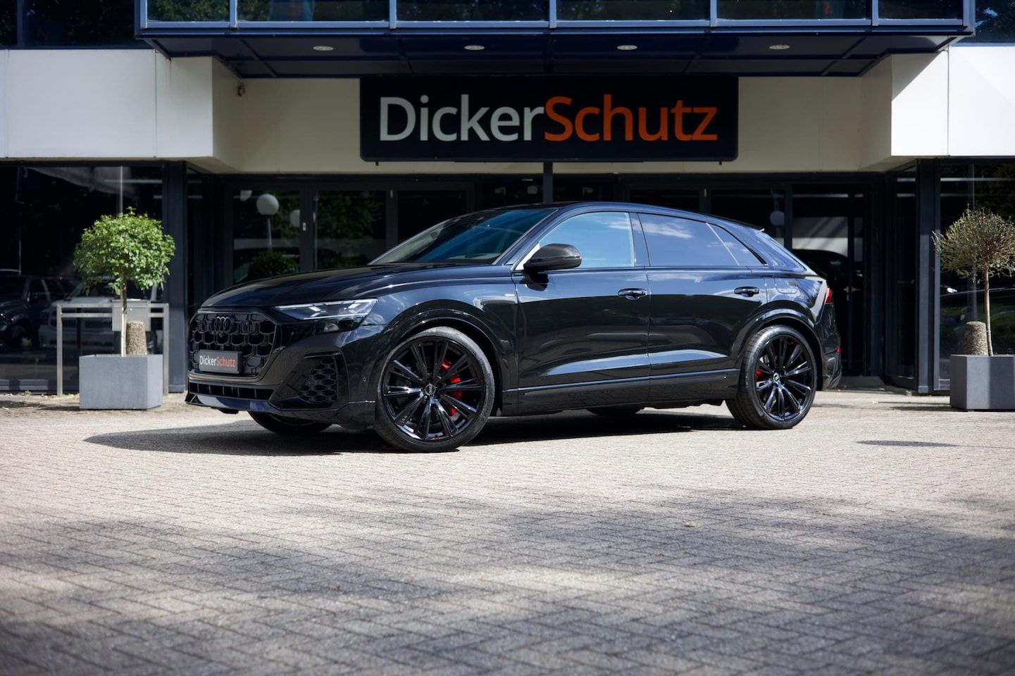 Audi Q8 - 60 TFSIe Competition | Vierwielbesturing| Pano | Trekhaak | Carbon - AutoWereld.nl
