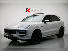 Porsche Cayenne - 3.0 E-Hybrid |Pano|Krijt|SportChrono|Dodehoek|