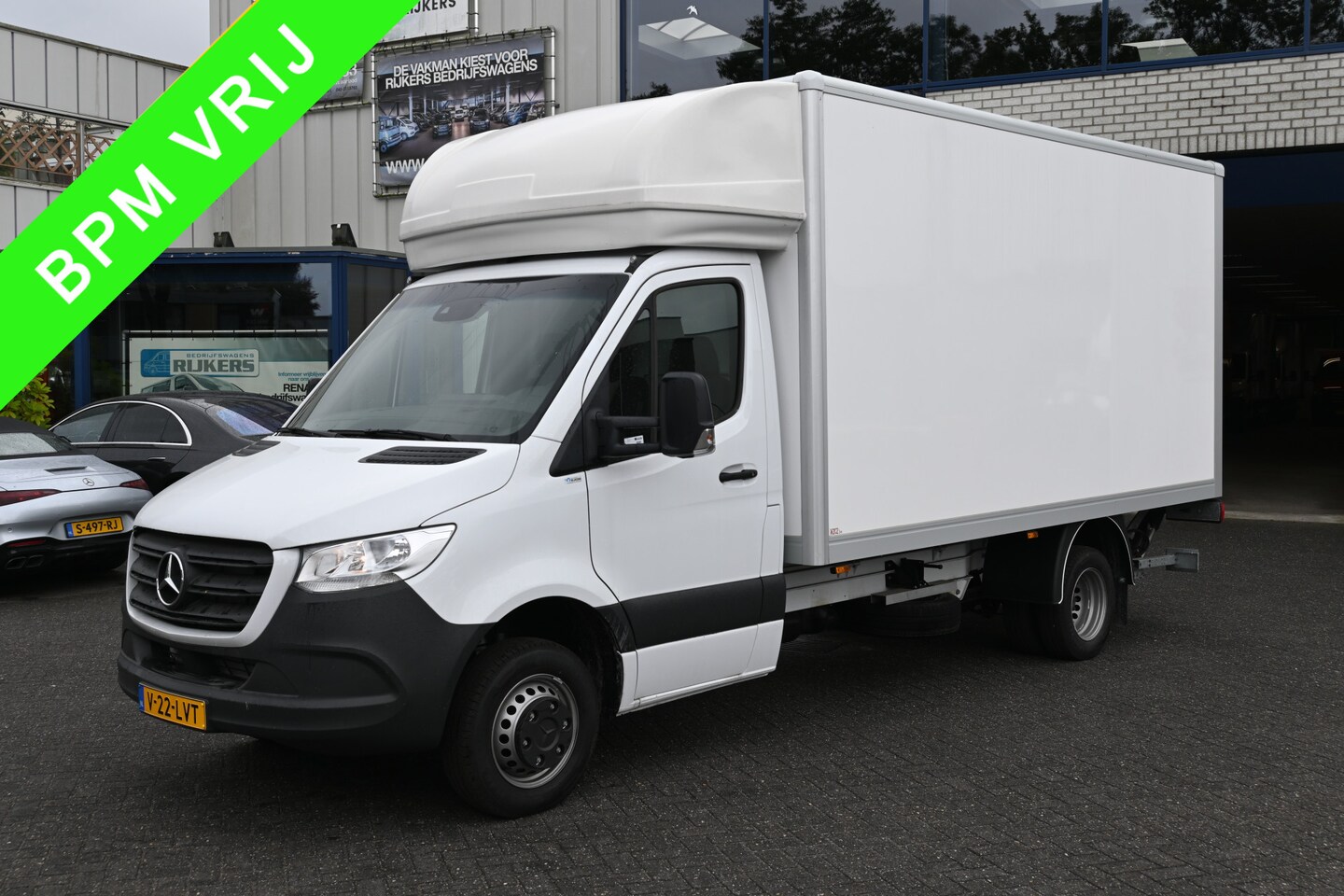 Mercedes-Benz Sprinter - 515 CDI MBUX, Laadbak met Dhollandia laadklep en zijdeur - AutoWereld.nl
