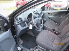 Nissan Pixo - 1.0 Look