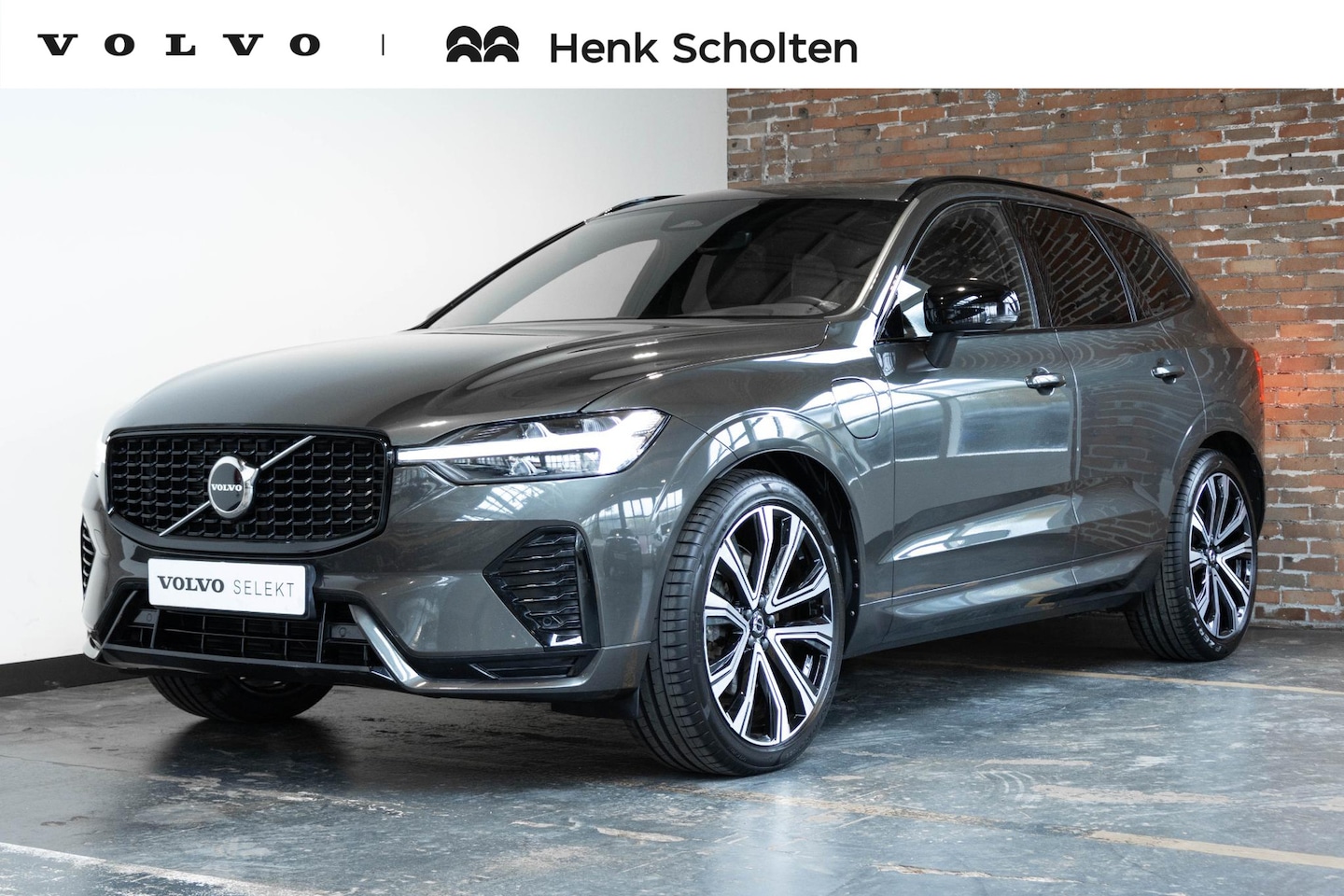 Volvo XC60 - T6 Plug-in hybrid AWD R-Design | 1ste eigenaar | Dealeronderhouden | Luchtvering | Nappa l - AutoWereld.nl