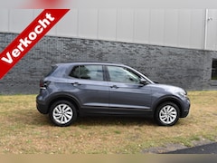Volkswagen T-Cross - 1.0 TSI Life Automaat Stoelverwarming Parkeersensoren