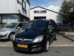 Opel Zafira - 2.2 Cosmo, Clima, Panorama dak, enz enz Nette en zeer goed rijdende 7 zitter met een Apk k