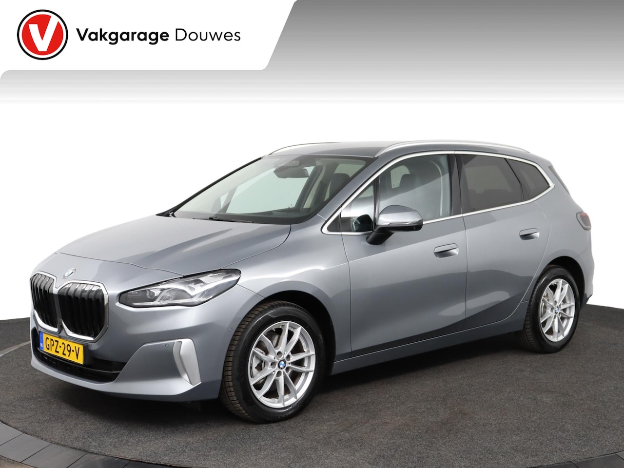 BMW 2-serie Active Tourer - 220i | Automaat | Carplay | Trekhaak | HUD | Keyless | Stoelverwarming | VC - AutoWereld.nl