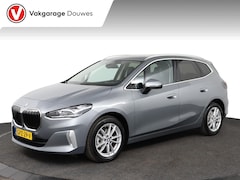 BMW 2-serie Active Tourer - 220i | Automaat | Carplay | Trekhaak | HUD | Keyless | Stoelverwarming | VC