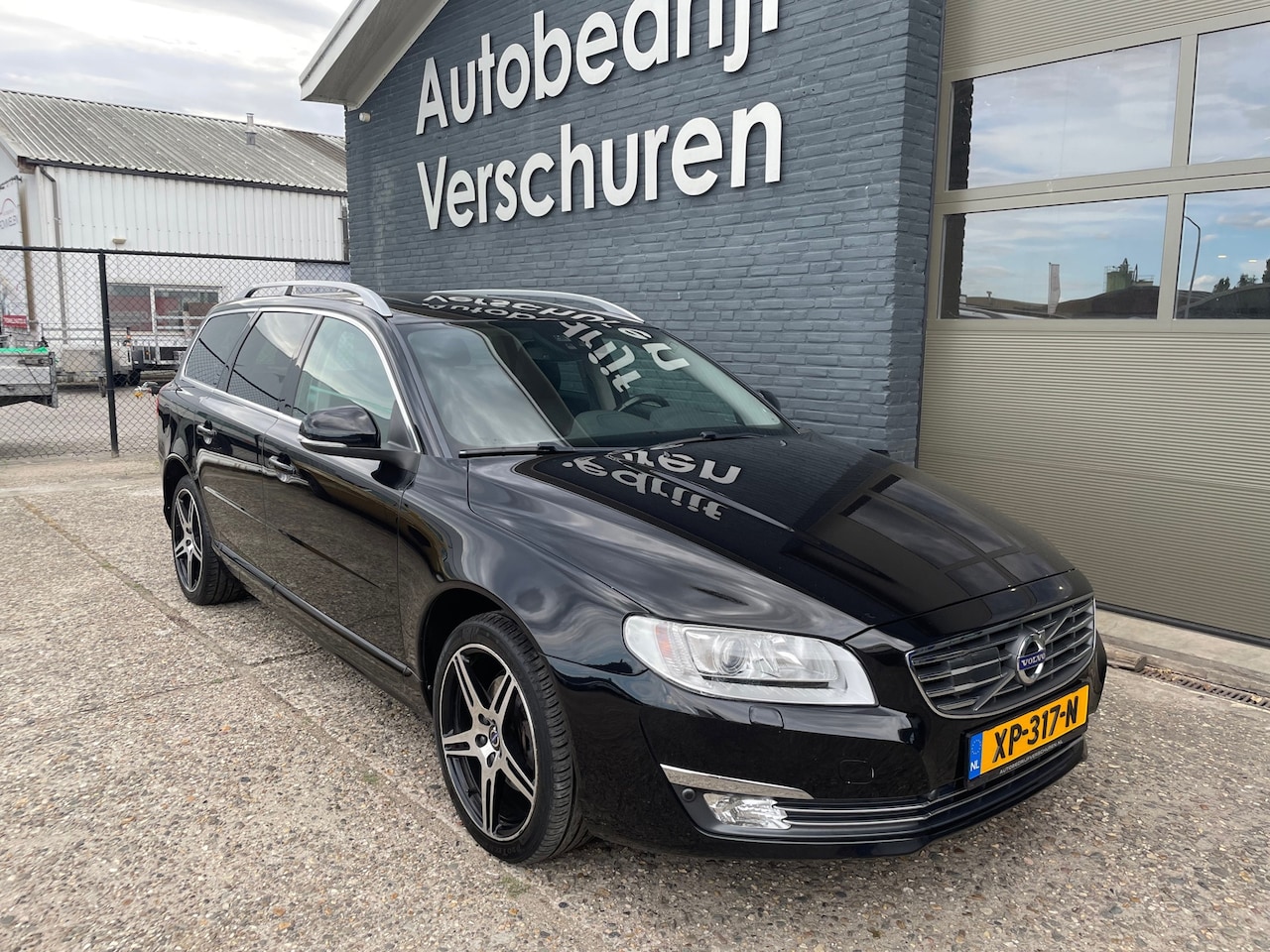 Volvo V70 - 2.0 T4 Dynamic Edition schuifdak stoel + stuurverwarming adaptive cruise control - AutoWereld.nl