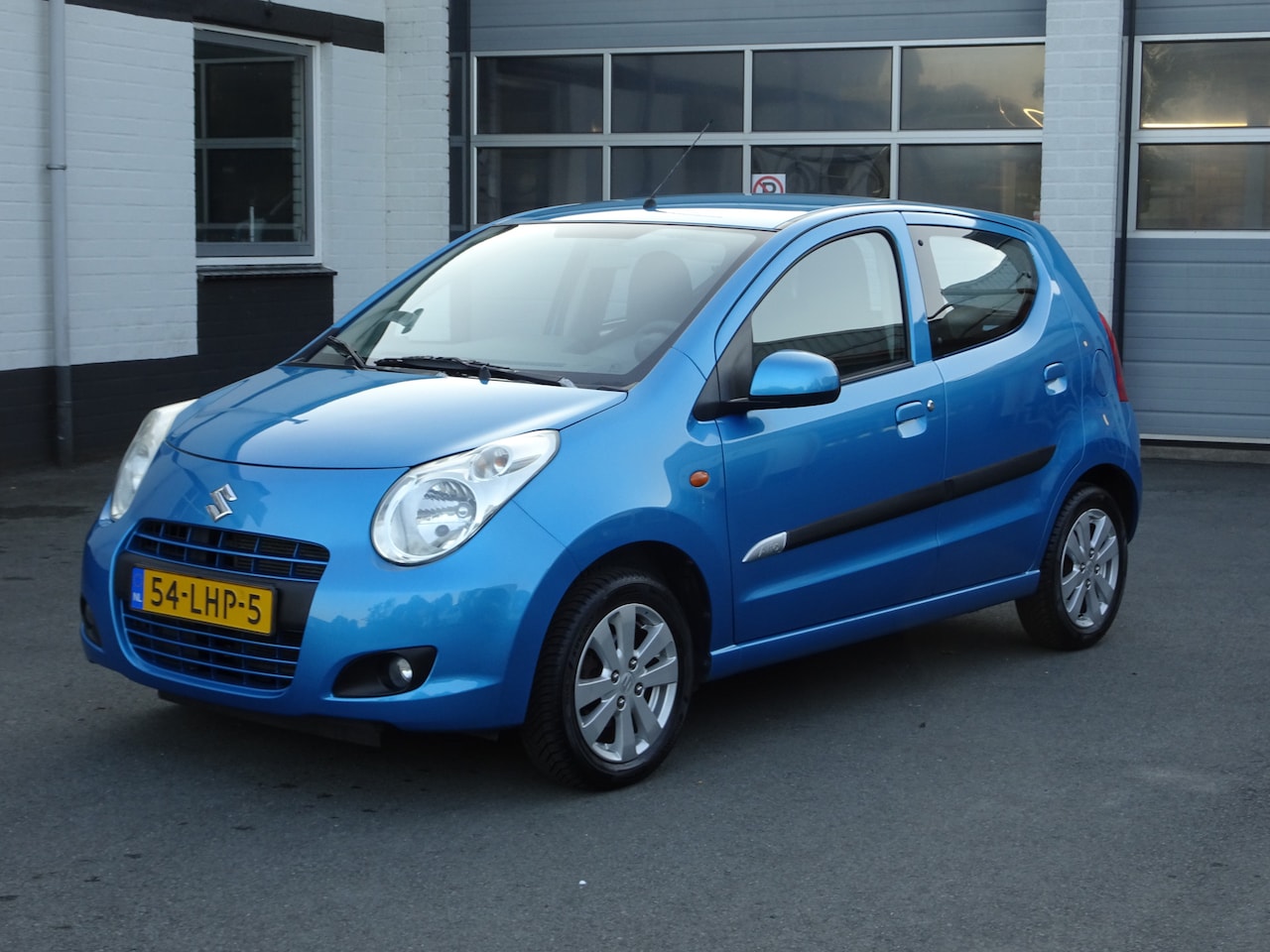 Suzuki Alto - 1.0 Exclusive Airco, lichtmetalen velgen, elektrische ramen, centrale vergrendeling enz, u - AutoWereld.nl