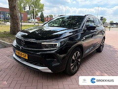 Opel Grandland - 1.2 Turbo Ultimate | Achteruitrijcamera | Alcantara bekleding | Apple Carplay/Android Auto