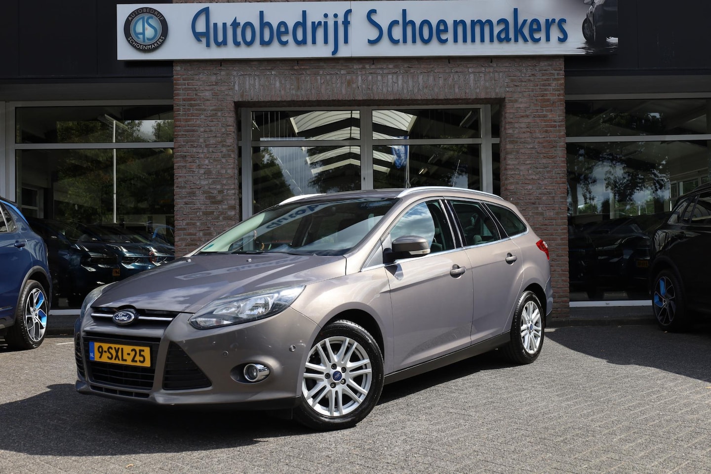 Ford Focus Wagon - 1.0 EcoBoost Edition Plus TREKHAAK NAVI CRUISE RUITVERWARMING 2xPDC LMV NAP KEYLESS AUTOPA - AutoWereld.nl