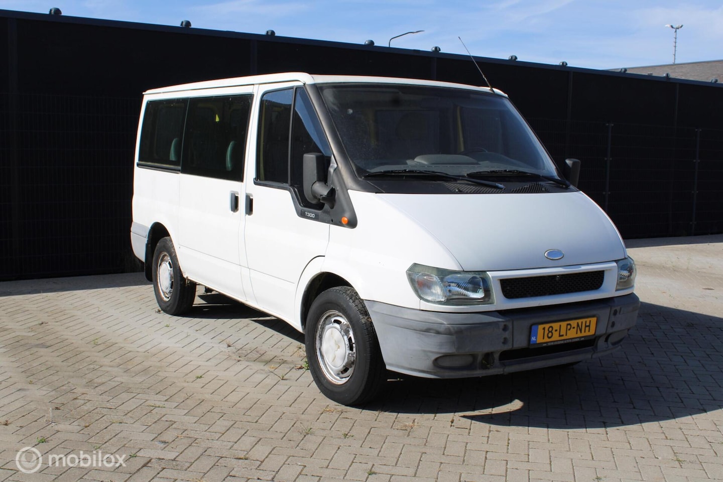 Ford Transit Tourneo - 2.3 16v BENZINE! 9-persoons, lees tekst - AutoWereld.nl