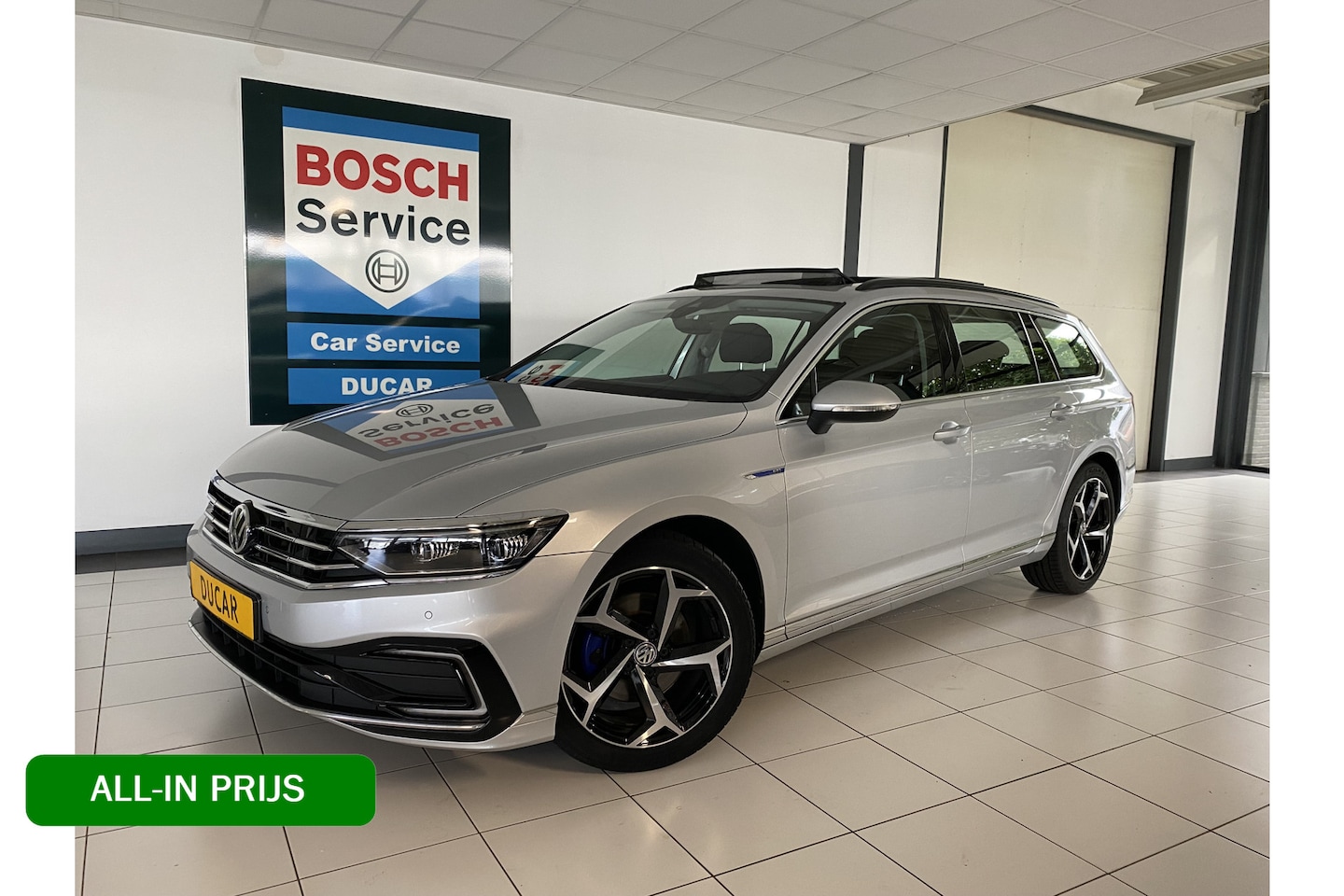 Volkswagen Passat Variant - 1.4 TSI PHEV GTE Business Panodak/ apple carplay /Dyn audio/ / adaptive cruise / Navigatie - AutoWereld.nl