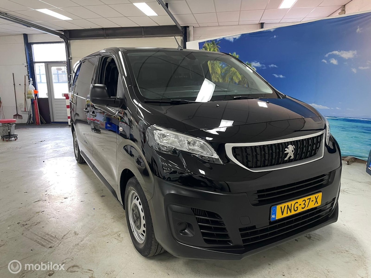 Peugeot Expert - Bestel 1.5 BlueHDI 100 Standard Premium - AutoWereld.nl