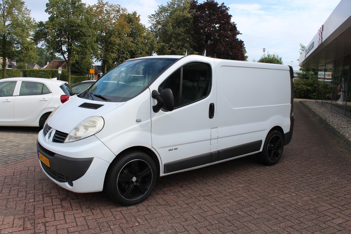 Renault Trafic - 2.0 dCi T27 L1H1 | NAP | Nieuwe Voorbanden | - AutoWereld.nl