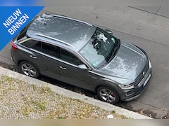 Volkswagen T-Roc - 1.5 TSI R-LINE ADAP CRUISE AFB. TREKH VIRTL