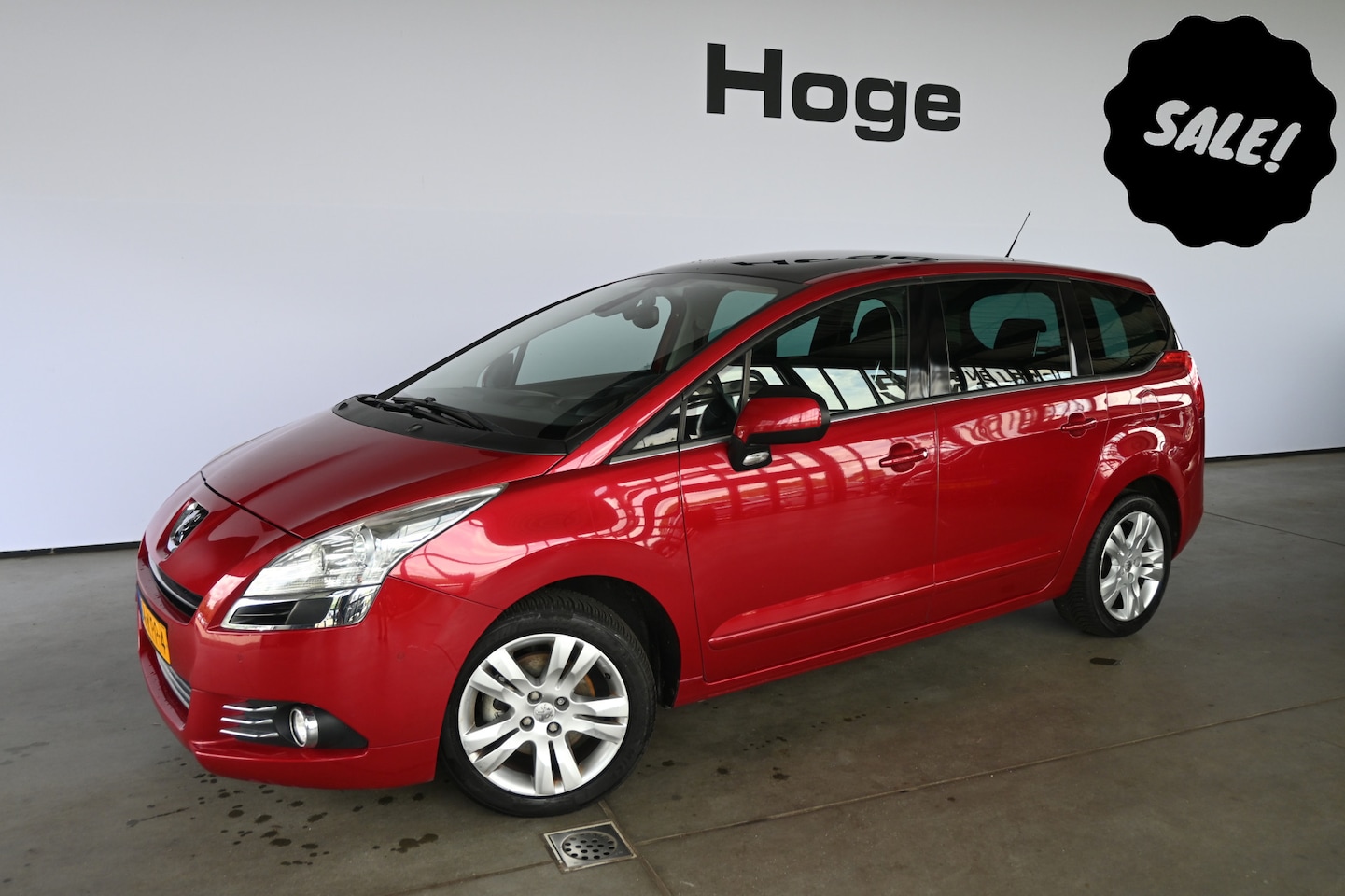 Peugeot 5008 - 1.6 GT Climate control Trekhaak Panoramadak Navigatie Head-Up TEKST LEZEN! Inruil Mogelijk - AutoWereld.nl