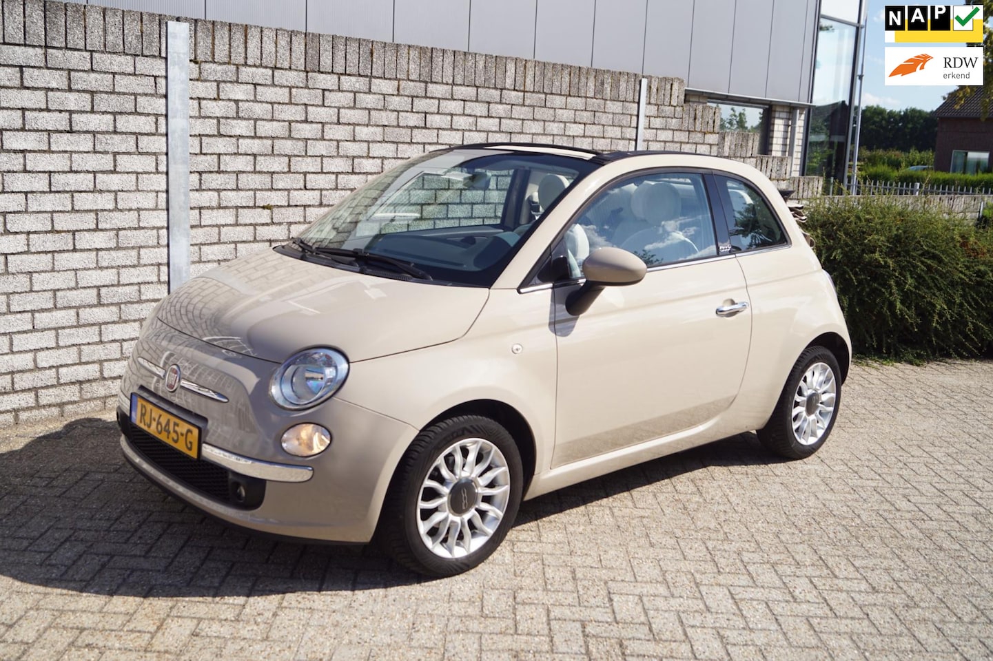 Fiat 500 C - 0.9 TwinAir Lounge Airco Elektrische Ramen en Spiegels Sportst Half Leder/Stof PDC LMV Rad - AutoWereld.nl