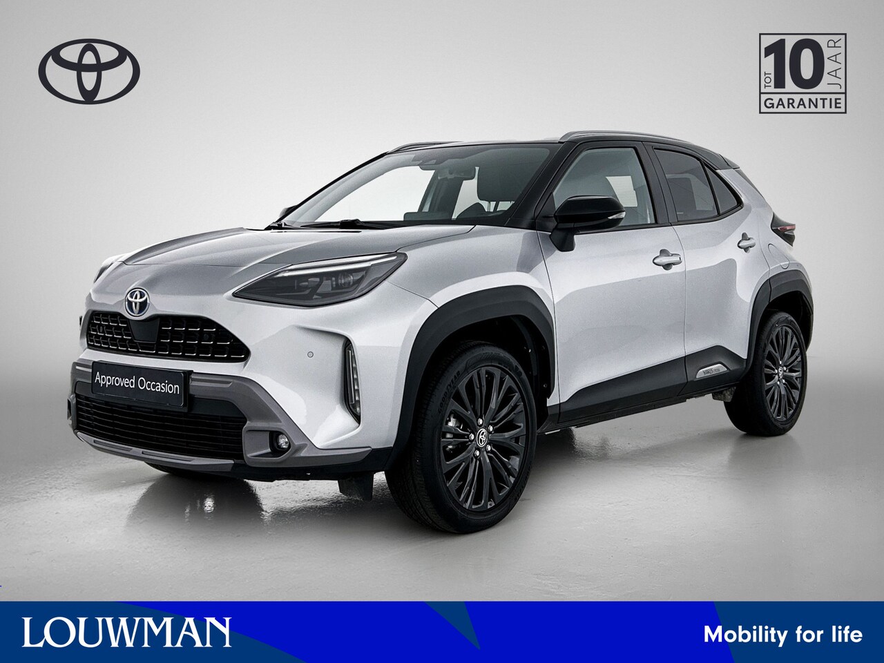 Toyota Yaris Cross - 1.5 Hybrid Adventure AWD | Navigatie | Parkeersensoren voor+achter | Stoelverwarming | - AutoWereld.nl