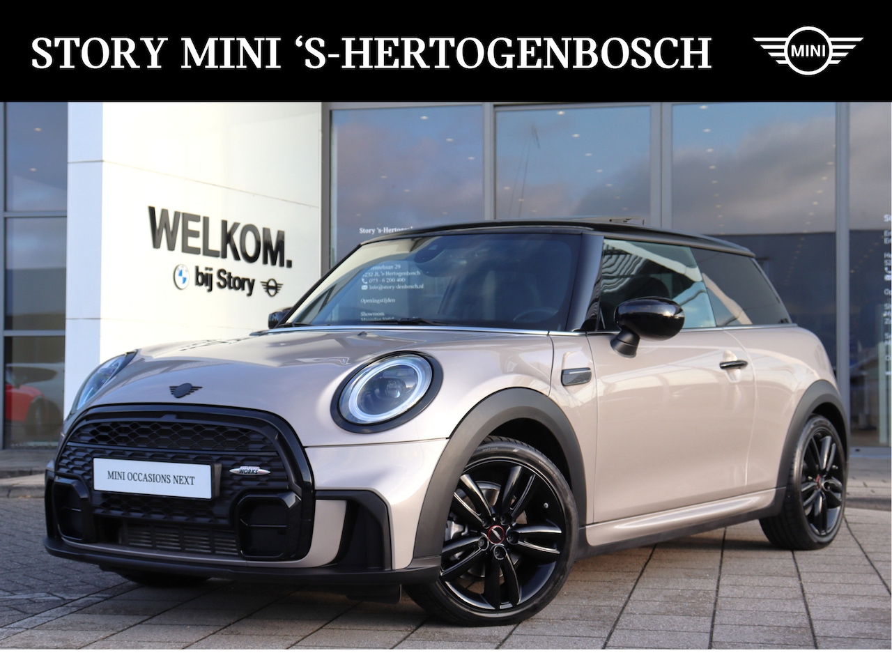 MINI Cooper - Hatchback Automaat / Panoramadak / Sportstoelen / LED / Adaptief onderstel / Cruise Contro - AutoWereld.nl
