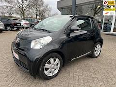 Toyota iQ - 1.0 VVTi Black Edition, Airco, 4-zits, Parrot, trekhaak, Radio/cd, etc