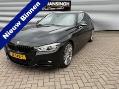 BMW 3-serie - 330e Hybride | Stoelverwarming | Camera | PDC V+A | Clima | Cruise | Head-Up Display RIJKL