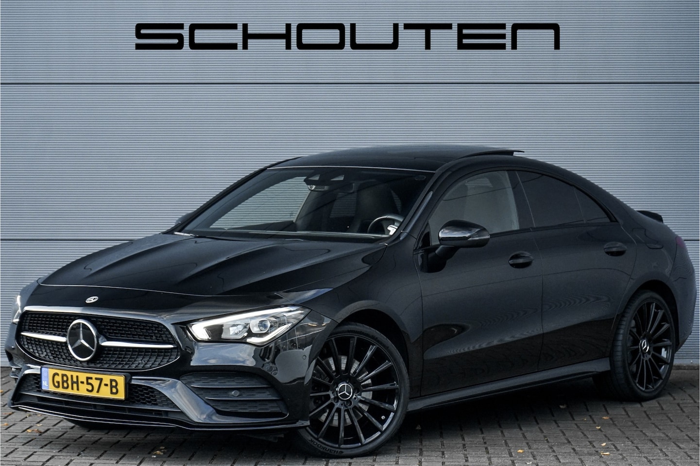 Mercedes-Benz CLA-Klasse - 250 e Premium AMG Night Pano Camera Distronic 19" - AutoWereld.nl