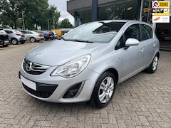 Opel Corsa - 1.2-16V Berlin, Airco, trekhaak, Cruise control, etc