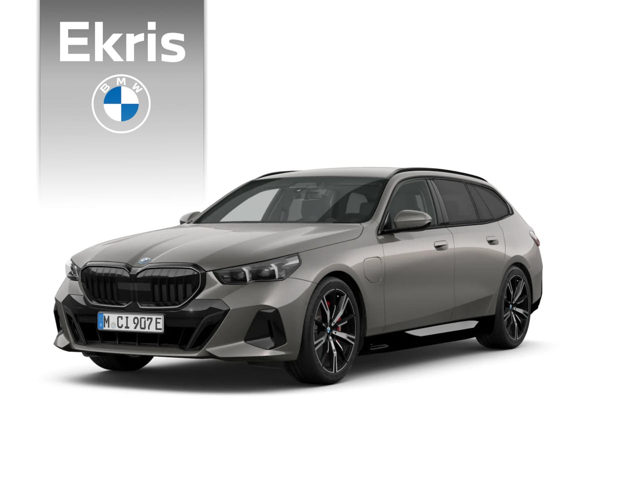 BMW 5-serie Touring - 530e | M Sportpakket Pro | Individual lak | Travel Pack | Innovation Pack - AutoWereld.nl