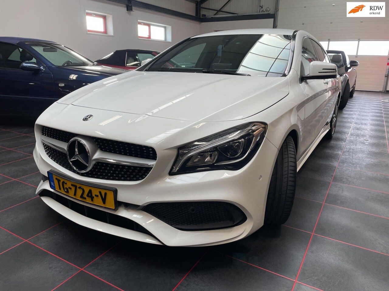 Mercedes-Benz CLA-klasse Shooting Brake - 180 Business Solution AMG 180 Business Solution AMG - AutoWereld.nl