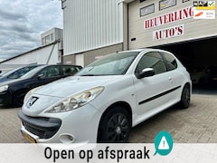 Peugeot 206 - 1.1 XR | Airco | Nieuwe APK