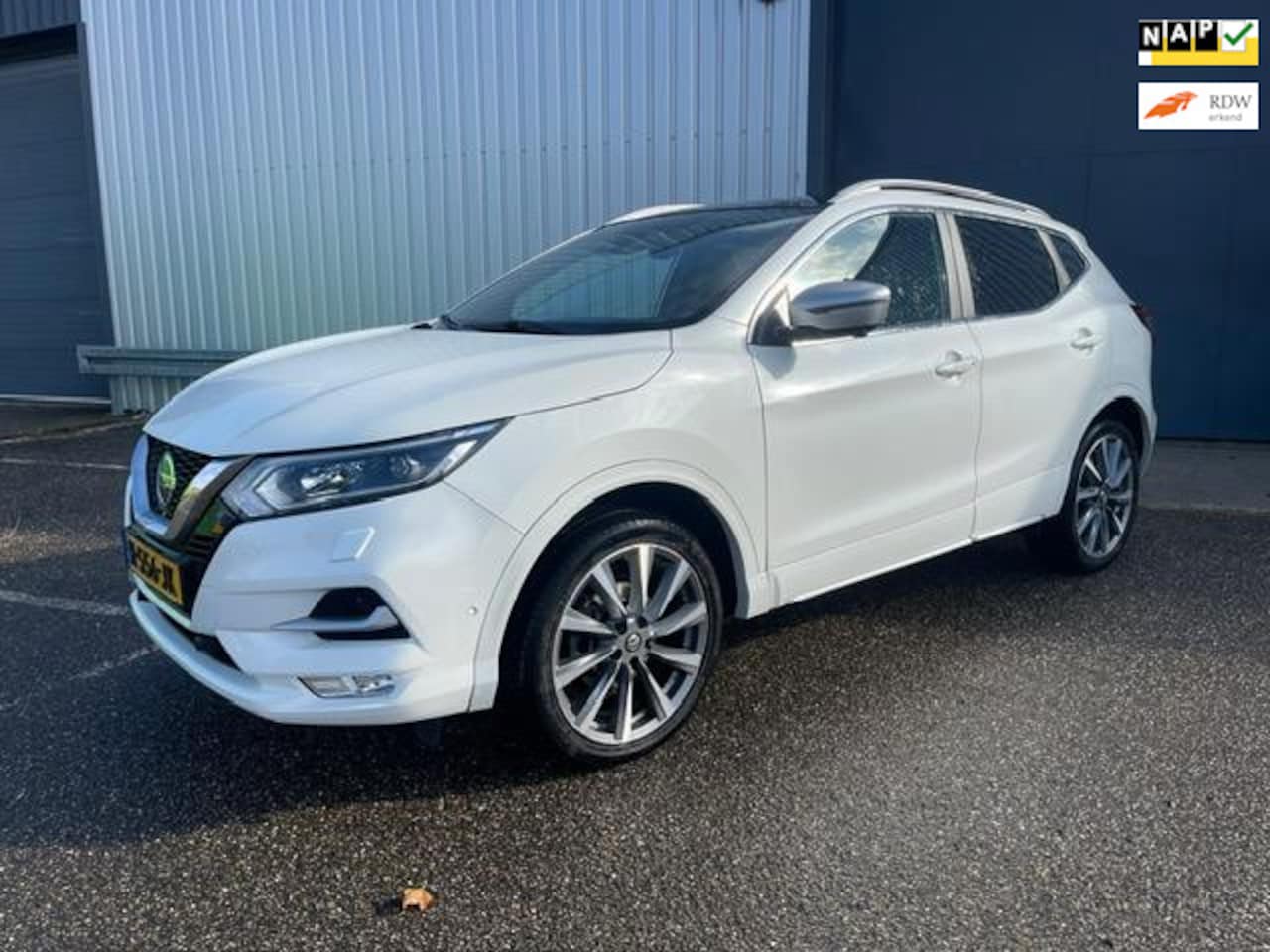 Nissan Qashqai - 1.3 DIG-T Tekna + 74.000KM! ( INC BPM ) - AutoWereld.nl