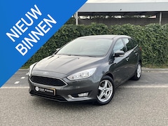 Ford Focus Wagon - 1.0 Comfort * Carplay * Dealerond. * Nieuwe Distr. * Garantie