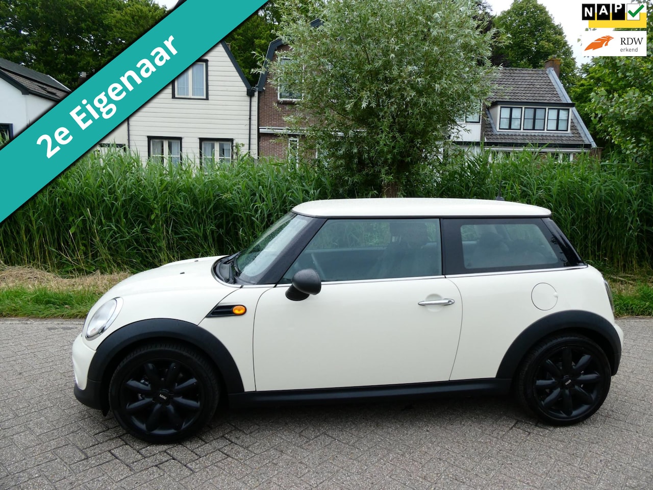 MINI One - Mini 1.6 75pk 6-bak Zuinig 2e eigenaar Airco LMV Historie - AutoWereld.nl