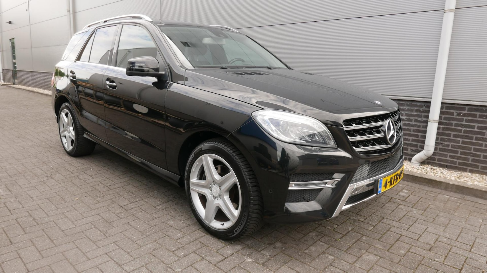 Mercedes-Benz M-klasse - 250 BlueTEC AMG,PANORAMADAK. - AutoWereld.nl