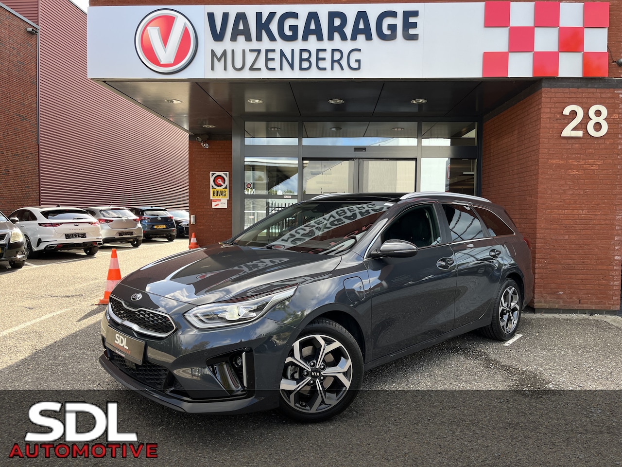 Kia Cee'd Sportswagon - Ceed 1.6 GDI PHEV ExecutiveLine // SCHUIF-KANTELDAK // LEDER+ELEK.STOELEN // ELEK. ACHTERK - AutoWereld.nl