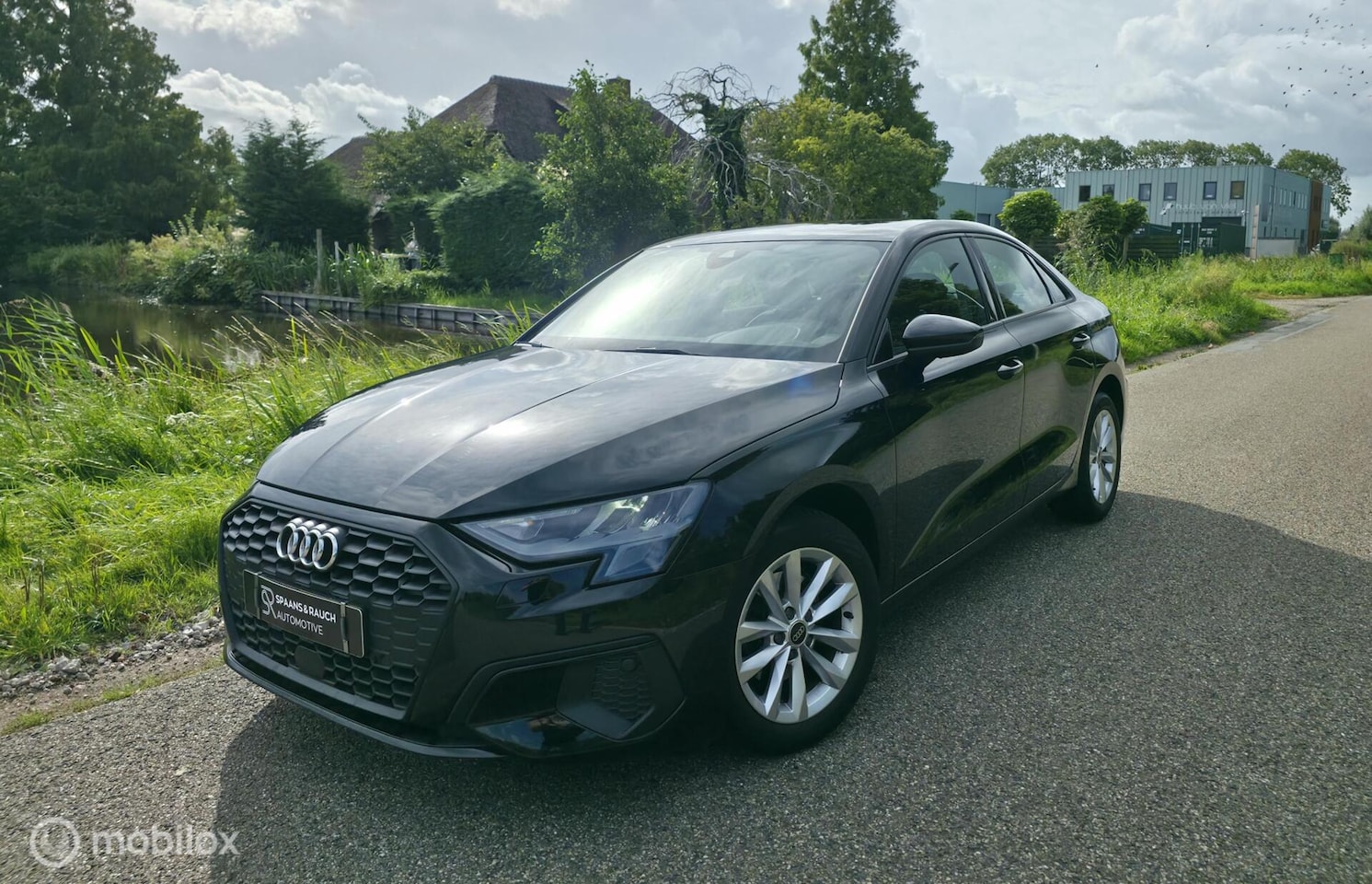 Audi A3 Limousine - 30 TFSI / Carplay / PDC / Nieuwstaat - AutoWereld.nl