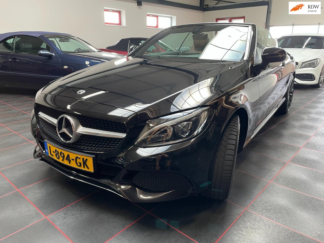Mercedes-Benz C-klasse Cabrio - 200 4 MATIC / Premium Plus / Leer / Hoofdsteun verwarming / Stoel verwarming - AutoWereld.nl