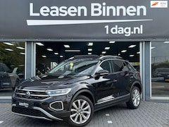 Volkswagen T-Roc - 1.5 TSI Life Business Panorama / Memory / Trekhaak