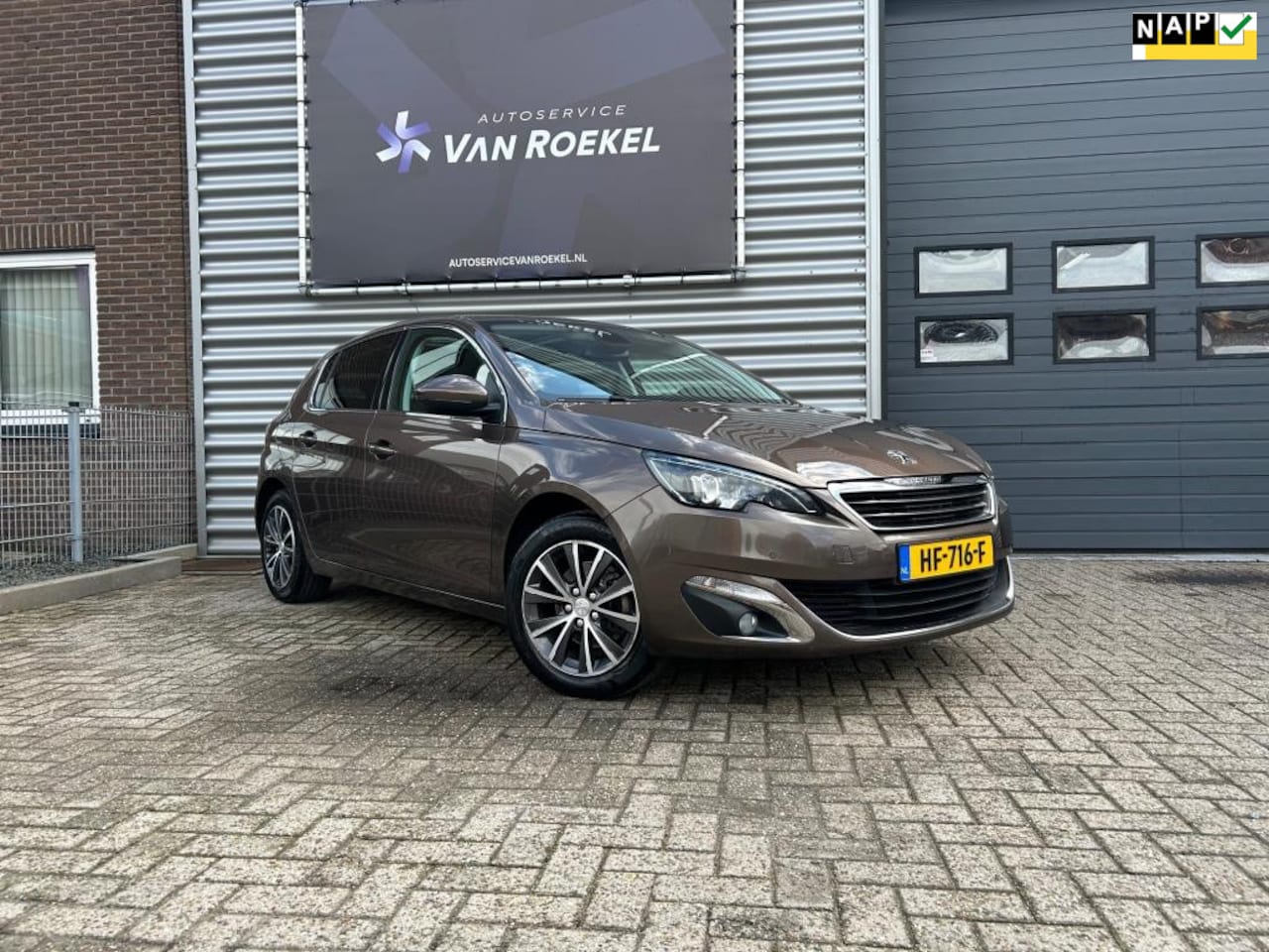Peugeot 308 - 1.2 PureTech Blue Lease Premium nieuwe distributieriem, apk, onderhoud. - AutoWereld.nl
