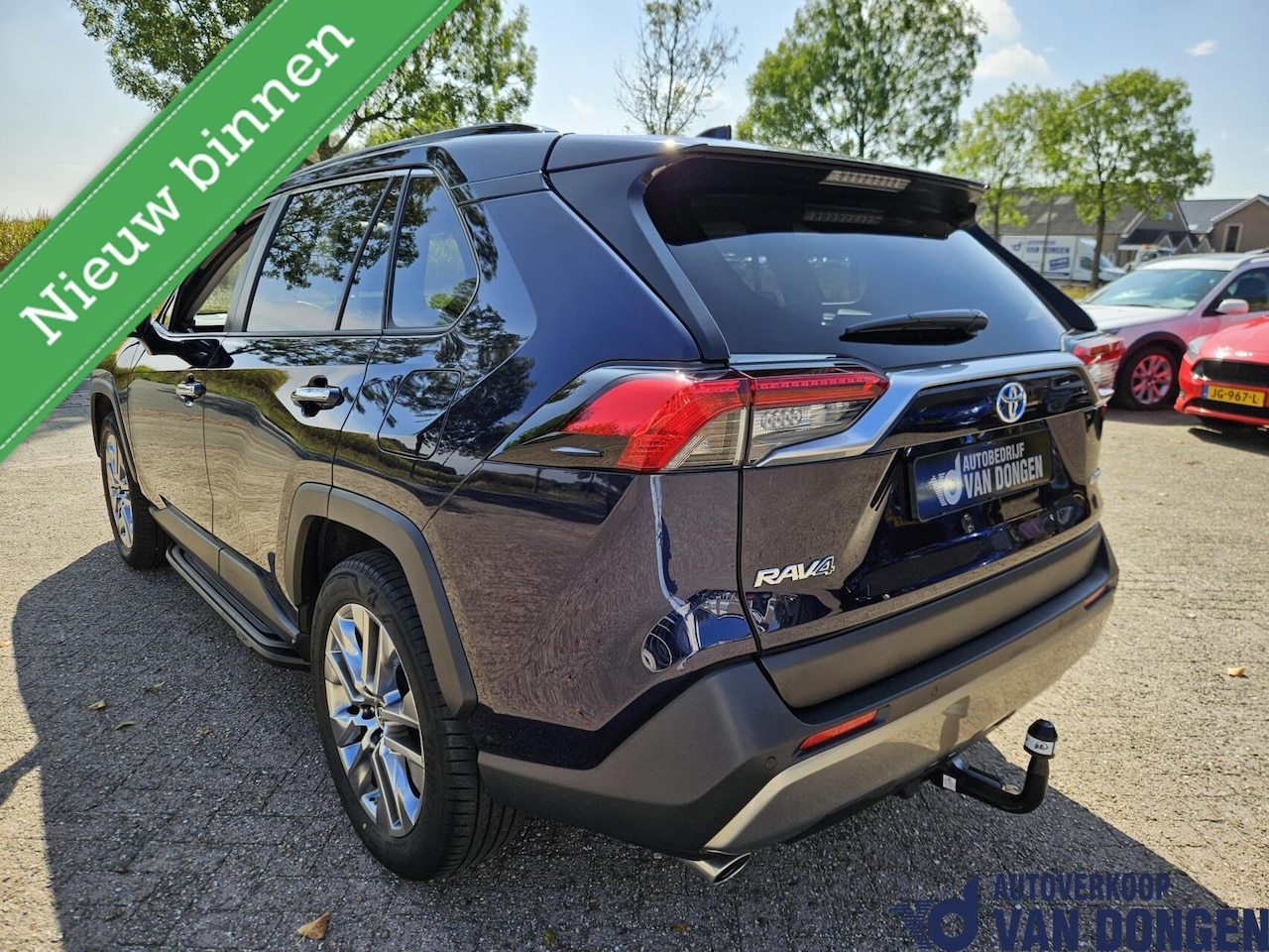 Toyota RAV4 - 2.5 Hybrid AWD Executive | Facelift | Premium / Panorama / Trekhaak / Leder - AutoWereld.nl
