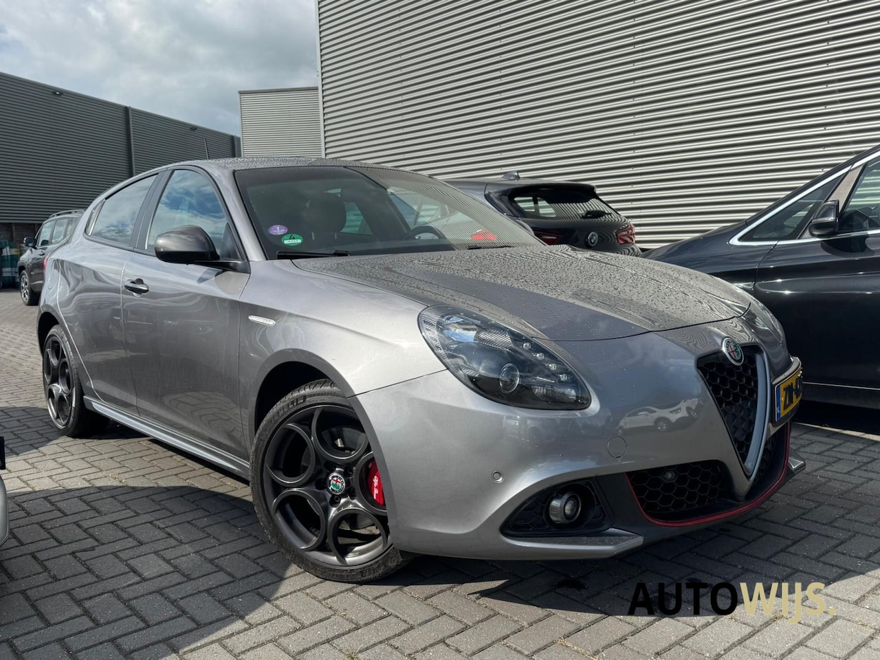 Alfa Romeo Giulietta - 1.4 Turbo MultiAir Super|Xenon|AUT|NL AUTO|170PK - AutoWereld.nl