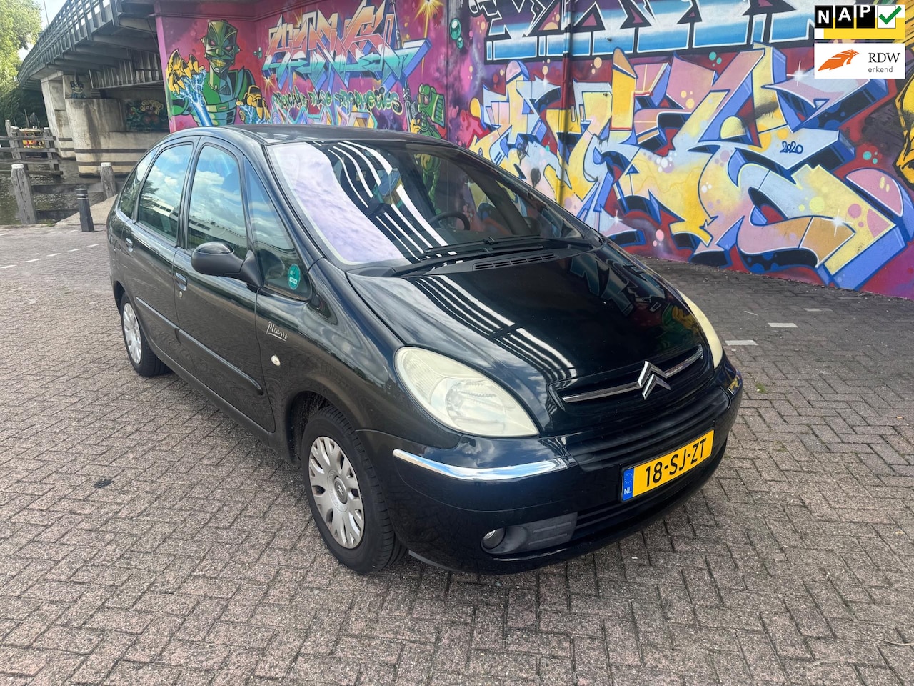 Citroën Xsara Picasso - 1.6i-16V Attraction ijskoude airco elektrische ramen centrale vergrendeling stereo trekhaa - AutoWereld.nl