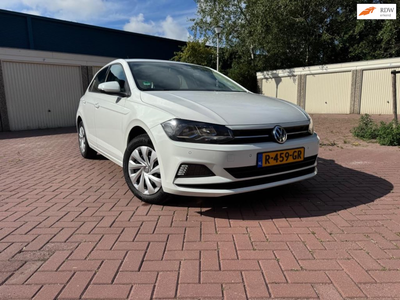 Volkswagen Polo - 1.0 MPI 2019 nette auto en lage km stand - AutoWereld.nl