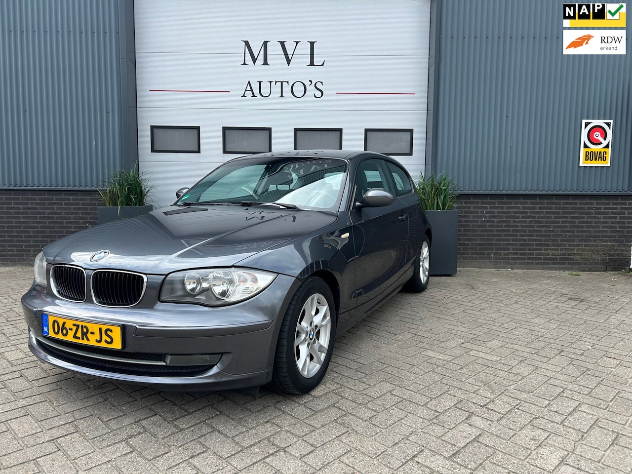 BMW 1-serie - 118i High Executive 118i High Executive - AutoWereld.nl