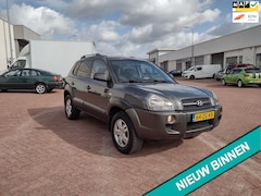 Hyundai Tucson - 2.0i Style MOOIE AUTO BEL 0619590613 APK 10-06-2026 HOGEN IN STAP AIRCO