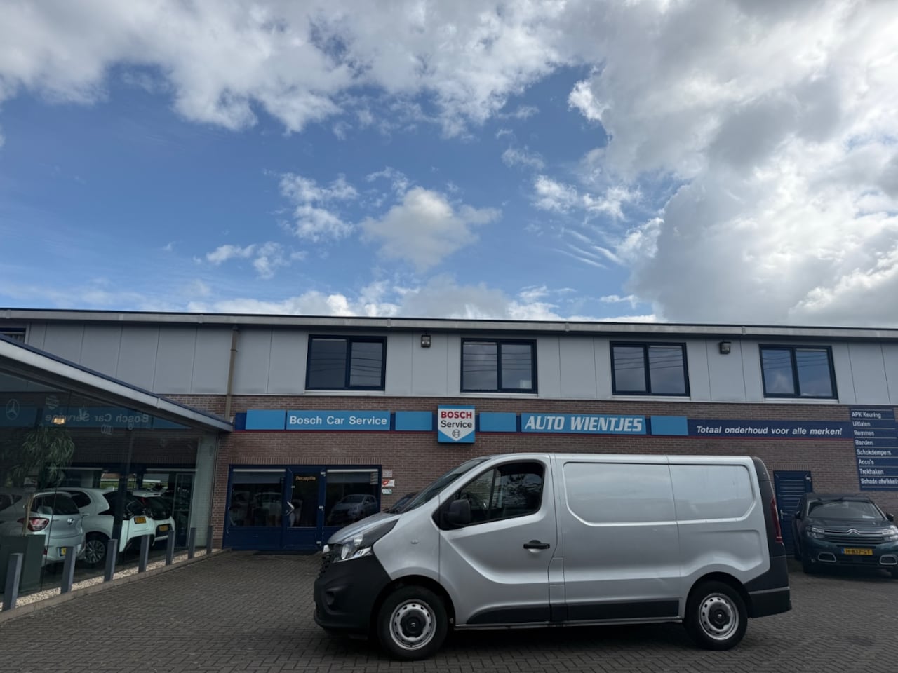 Opel Vivaro - 1.6 CDTI 92kw | Edition | Airco | Cruise | Navi | Camera - AutoWereld.nl